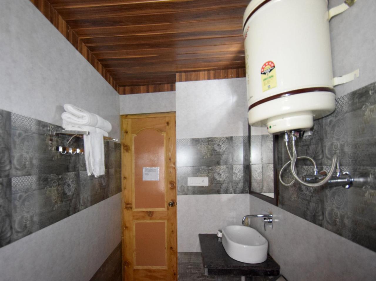 Oyo 10255 Hotel Red Apple Manali  Ngoại thất bức ảnh
