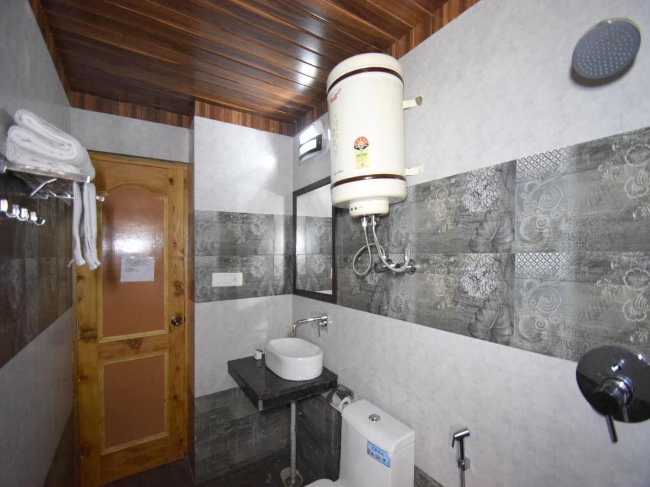 Oyo 10255 Hotel Red Apple Manali  Ngoại thất bức ảnh